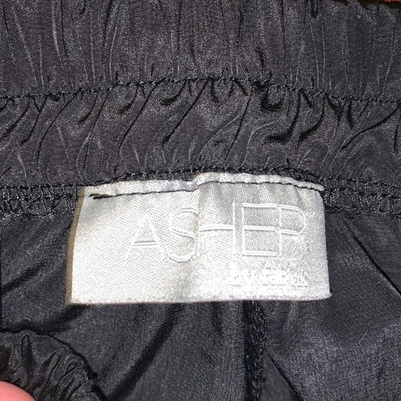 Fab’rik Flowy Black Shorts with Aztec print! - Picture 3 of 3